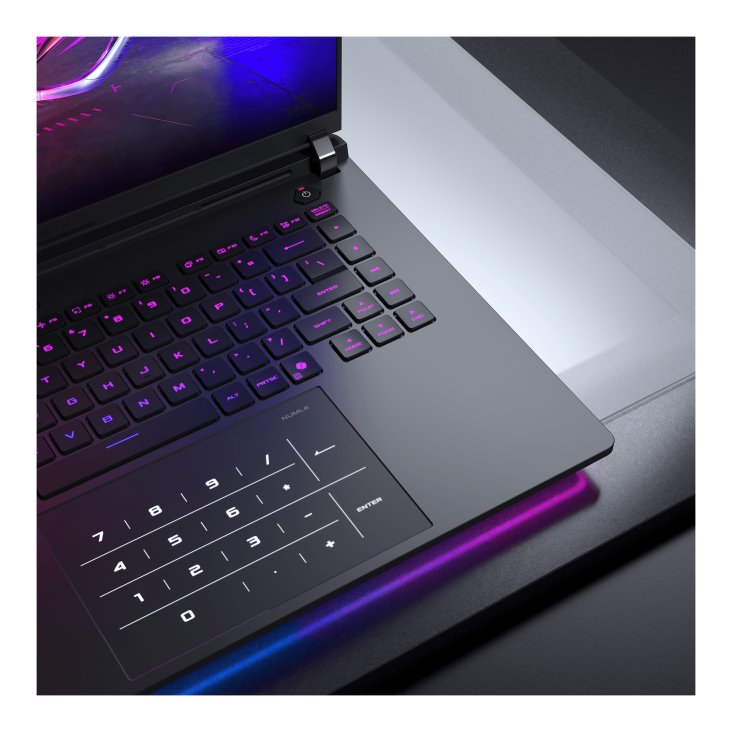 ASUS ROG Strix SCAR 18 - visão adicional 13